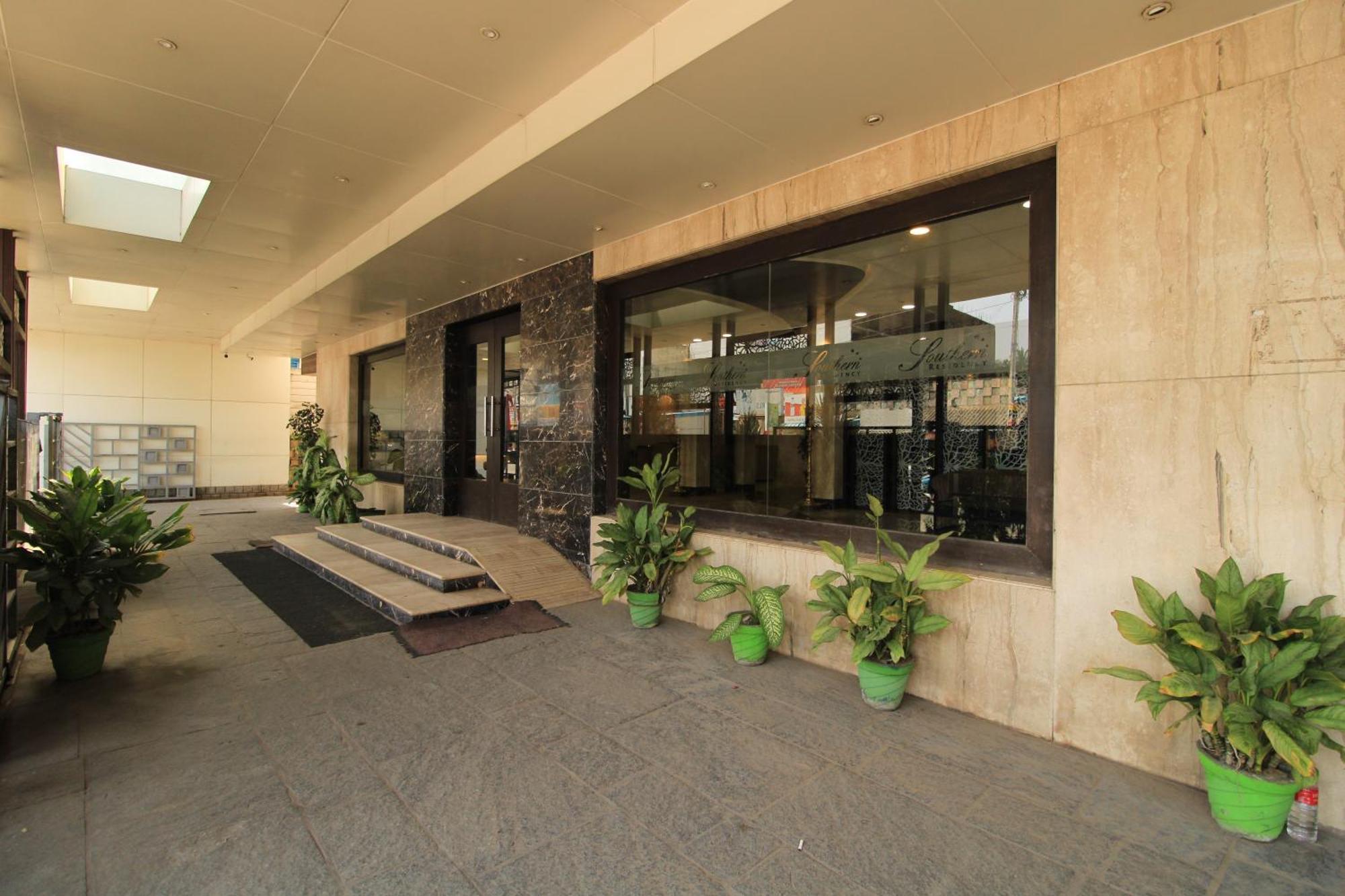 Hotel Southern Residency Kelambakkam Exterior photo