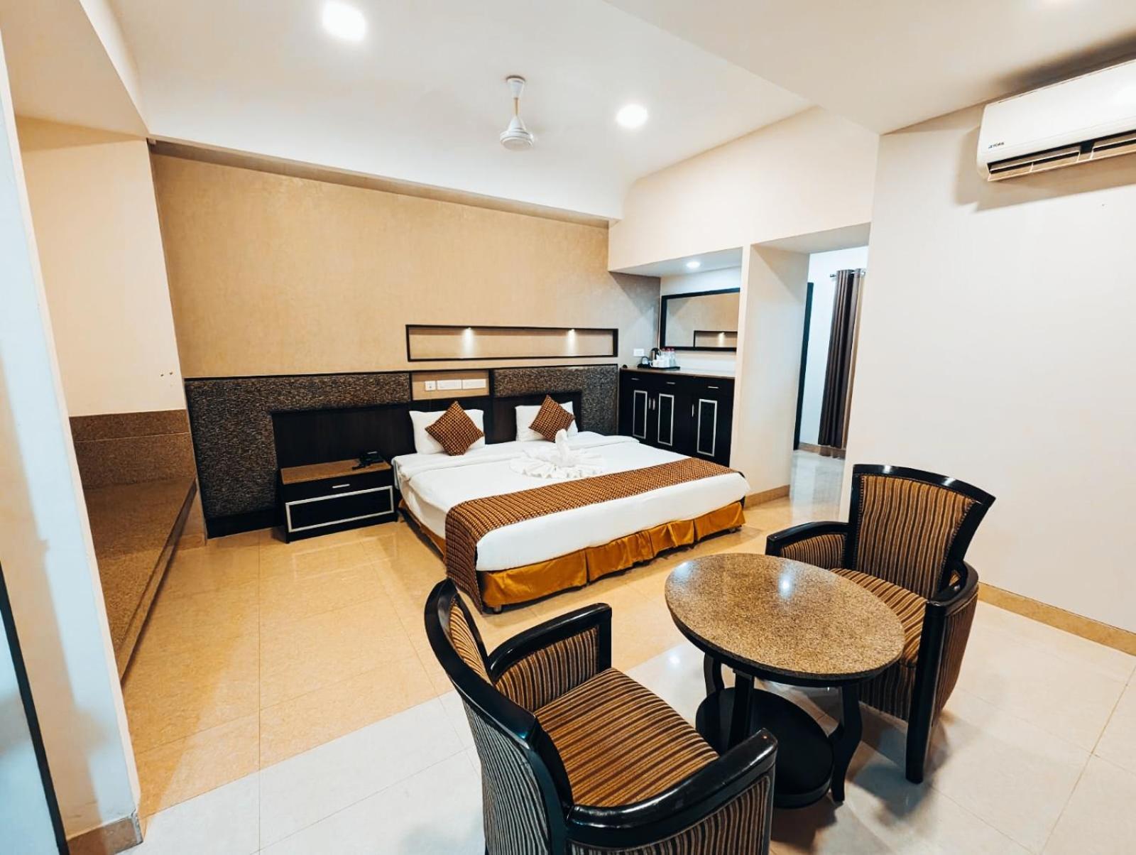 Hotel Southern Residency Kelambakkam Exterior photo