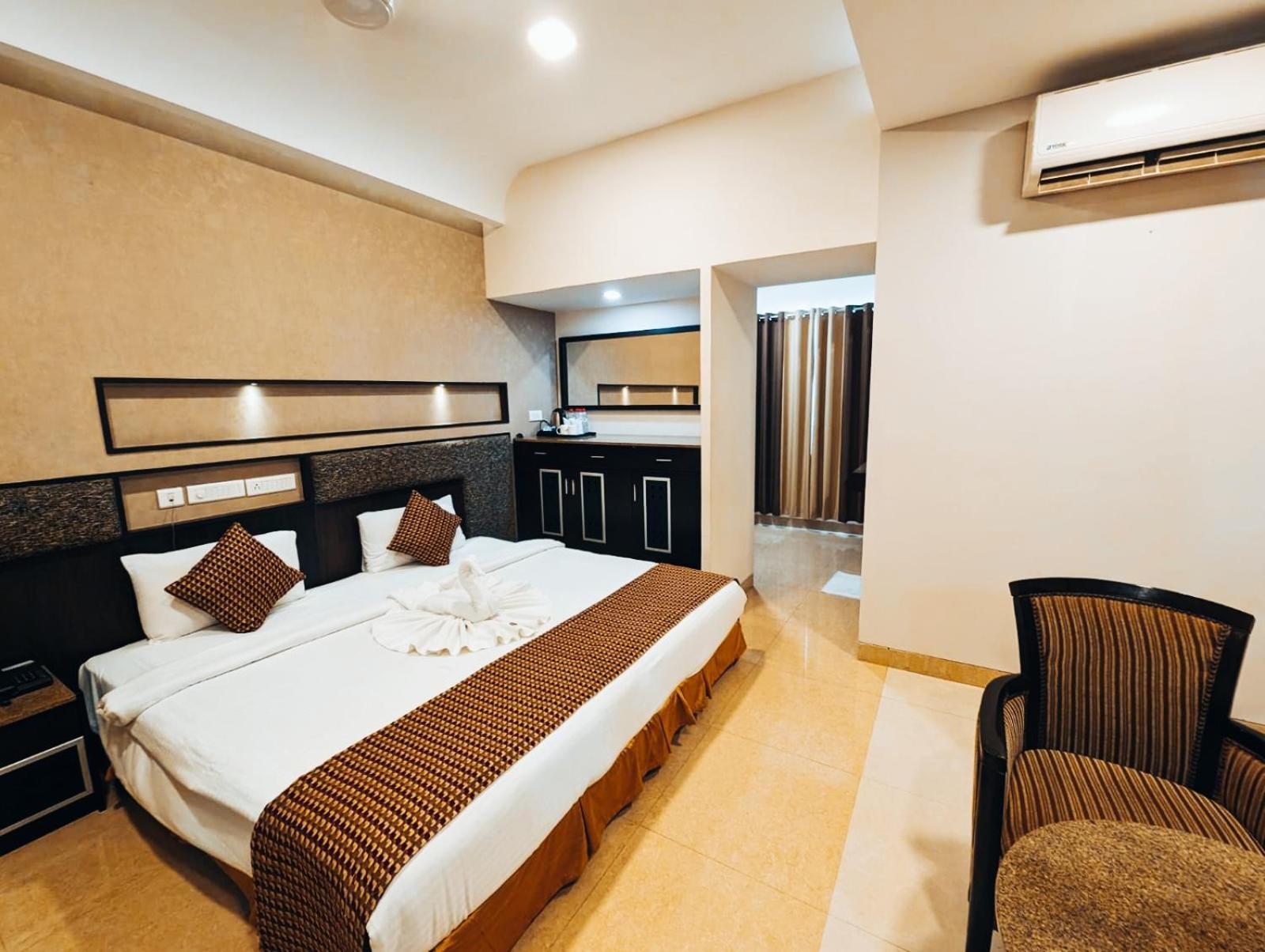 Hotel Southern Residency Kelambakkam Exterior photo