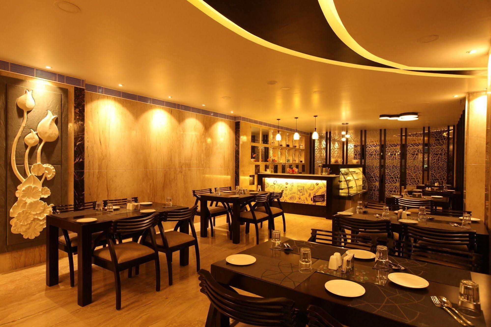 Hotel Southern Residency Kelambakkam Exterior photo