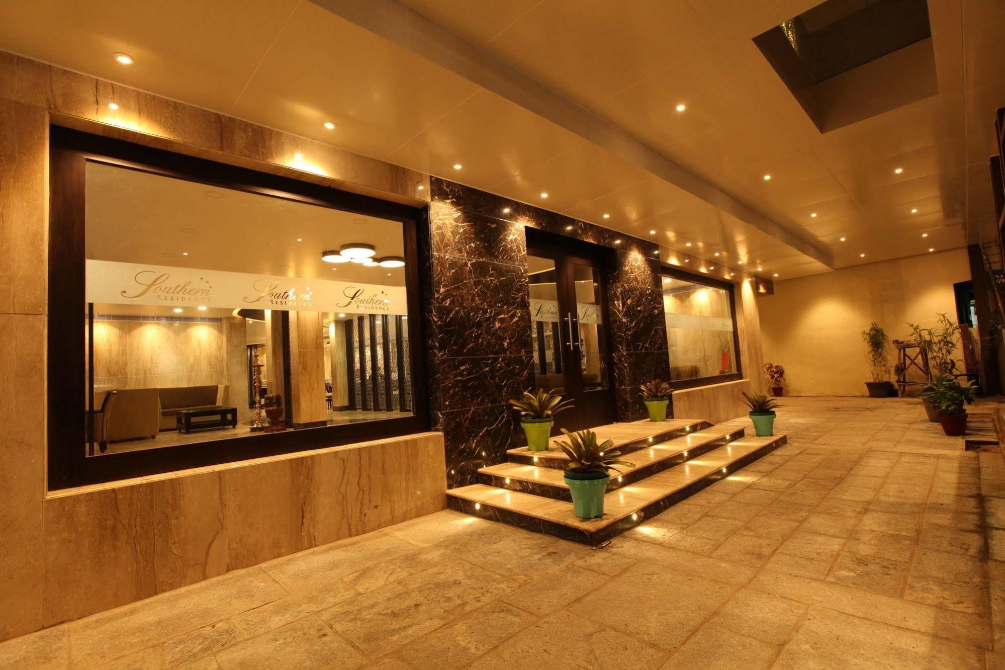 Hotel Southern Residency Kelambakkam Exterior photo